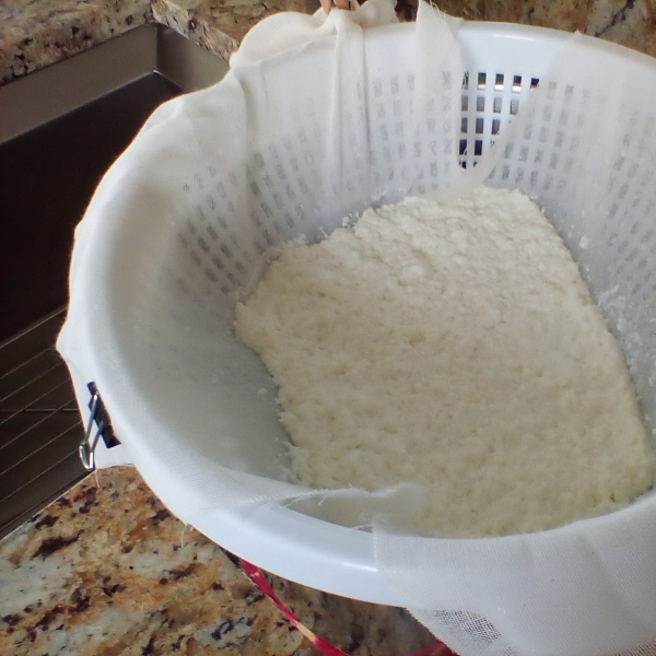 Easy and Delicious Homemade Ricotta Cheese