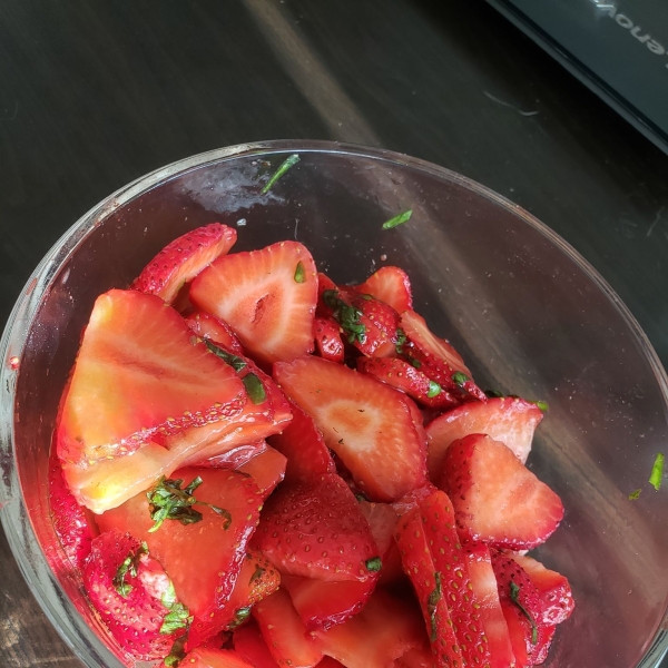 Lemon-Basil Strawberry Salad