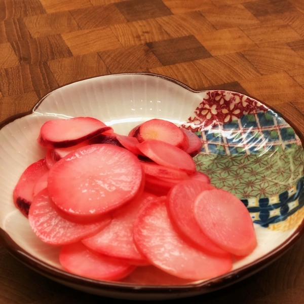 Easy Pickled Red Radishes