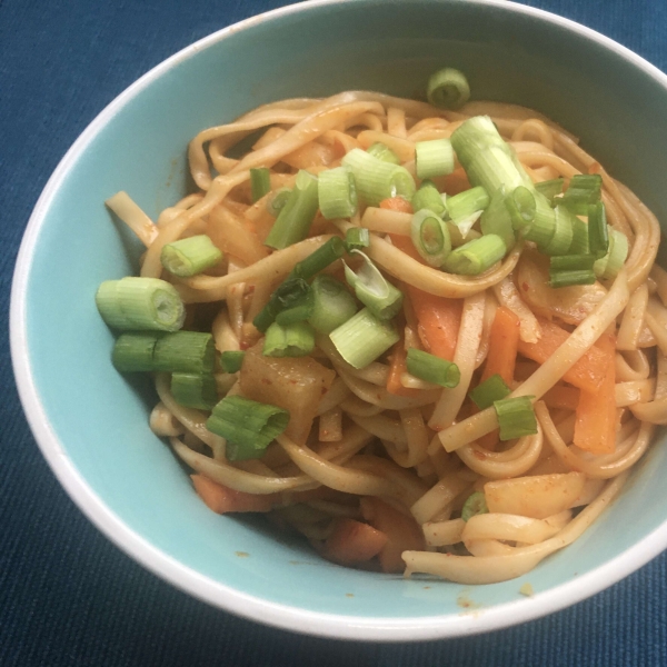 Kimchi Udon Noodle Stir-Fry