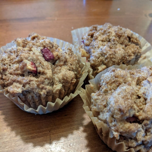 Apple-Oatmeal Muffins