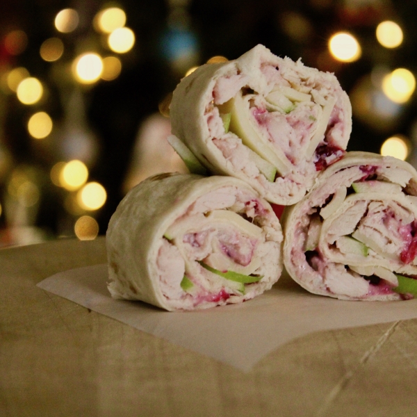 Cranberry-Turkey Pinwheels