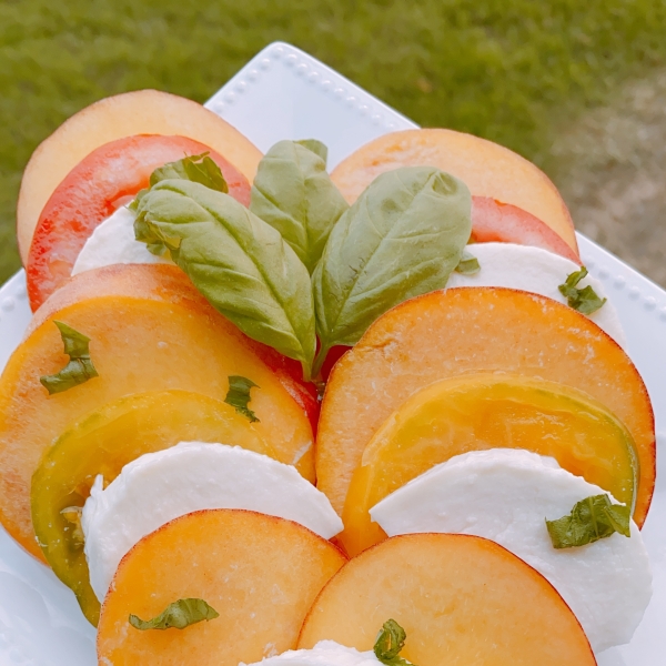 Summer Peach Caprese Salad