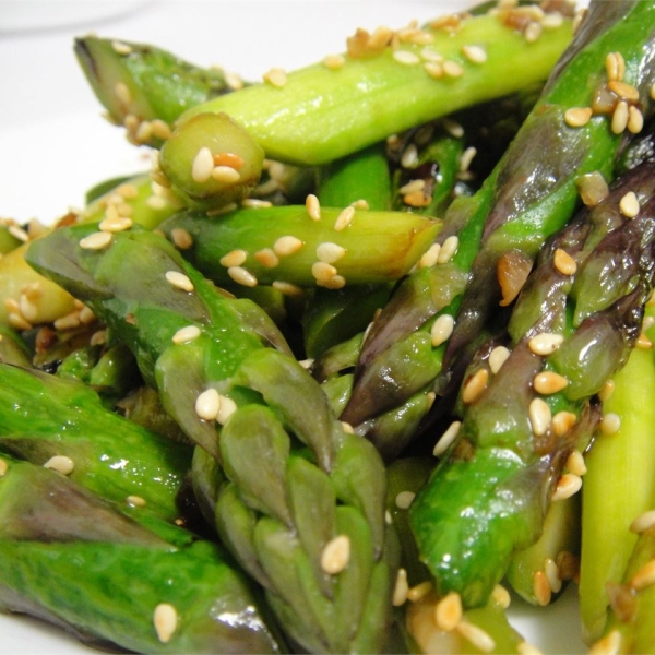Awesomely Easy Sesame Asparagus
