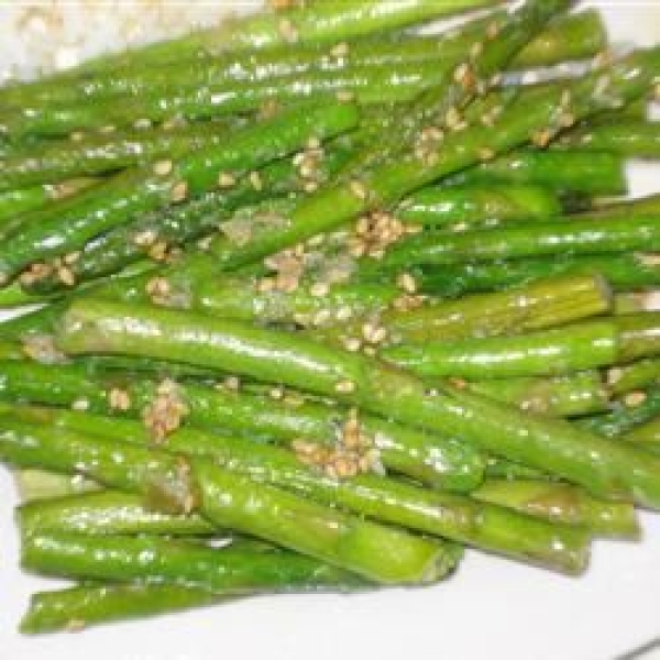 Awesomely Easy Sesame Asparagus