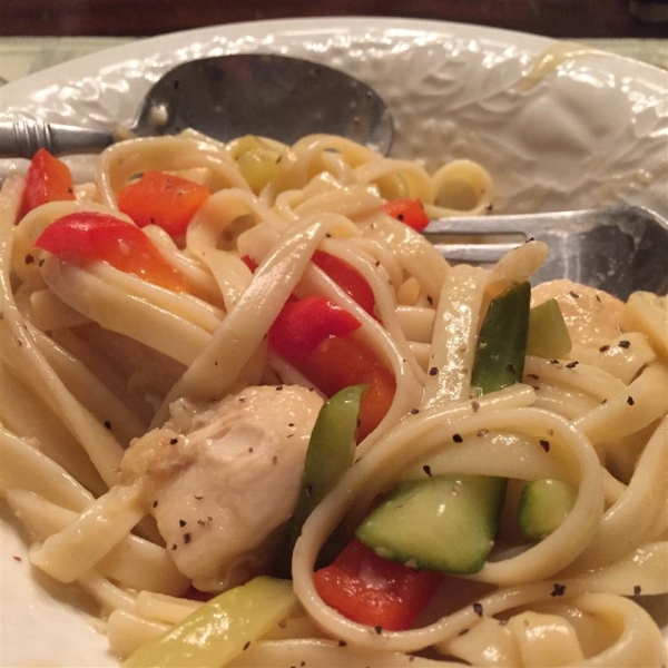 Lemon Pepper Pasta with Chicken and Vegetables