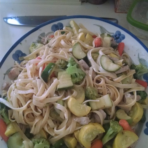 Lemon Pepper Pasta with Chicken and Vegetables