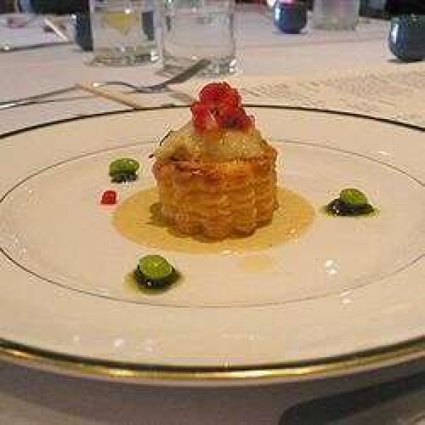 Scallops in Pastry with Lobster Sauce