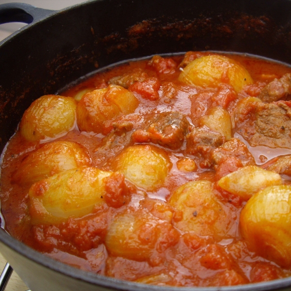 Beef Stifado in the Slow Cooker