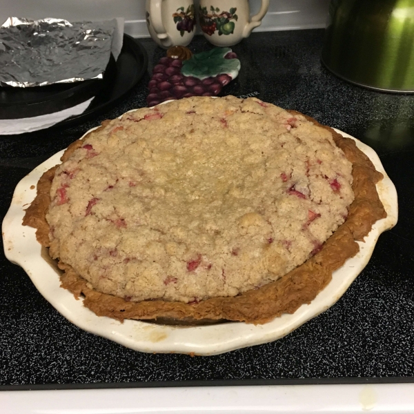 Sour Cream Rhubarb Pie