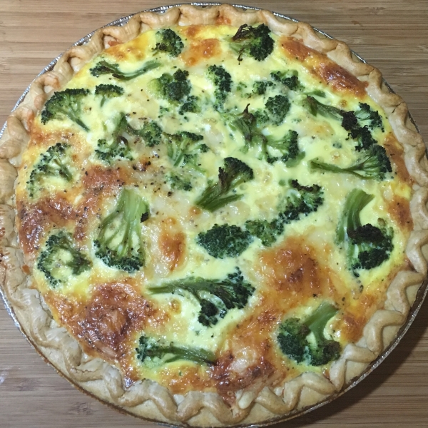 Ham and Broccoli Quiche with Swiss Cheese