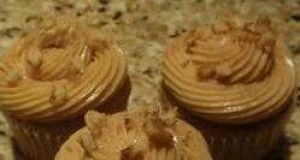 Banana Cupcakes with Peanut Butter Frosting