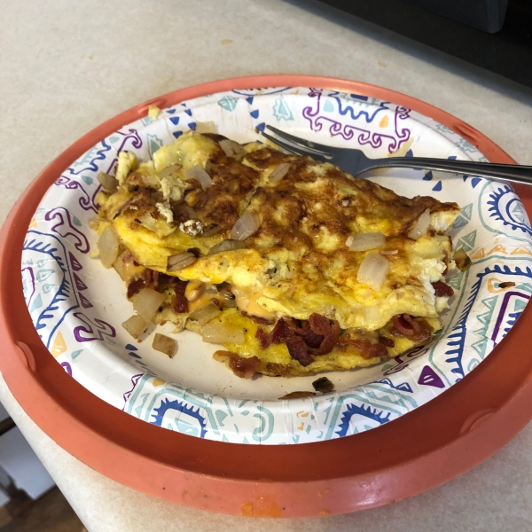 Deluxe Bacon Onion Omelet