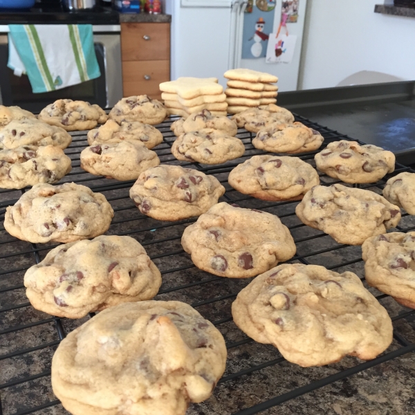 Giant Crisp Chocolate Chip Cookies