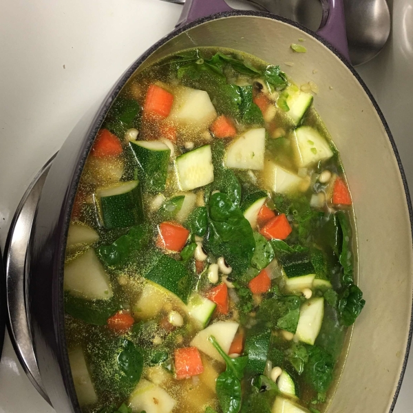Loaded Black-Eyed Peas, Spinach, and Vegetable Soup