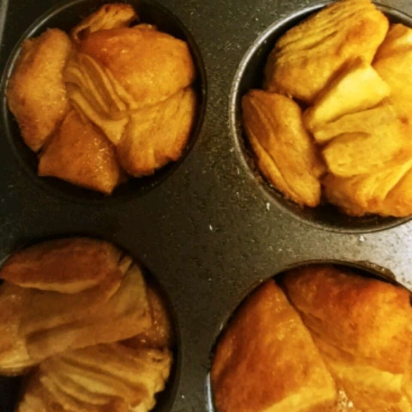 Easy Monkey Bread Muffins