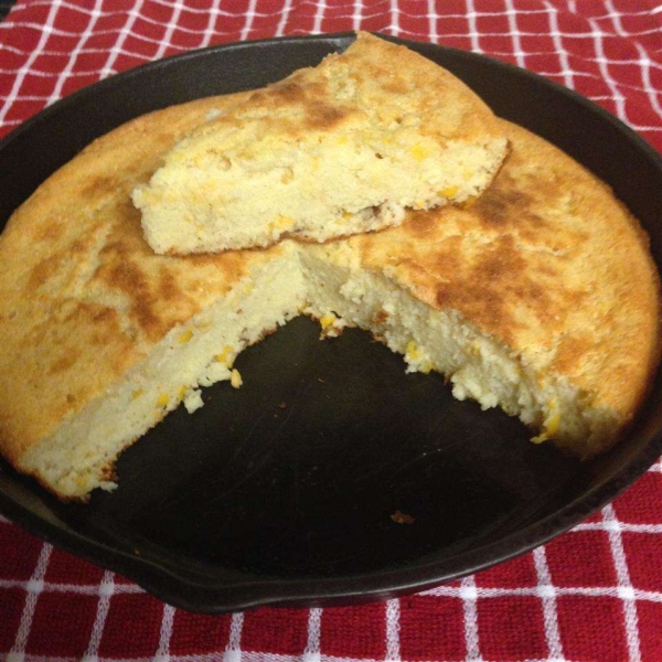 Mary's Cast Iron Skillet Cornbread