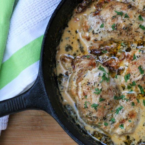 Creamy Skillet Chicken Thighs