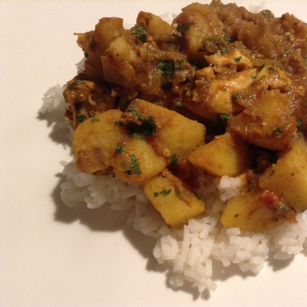 Bengali Chicken Curry with Potatoes