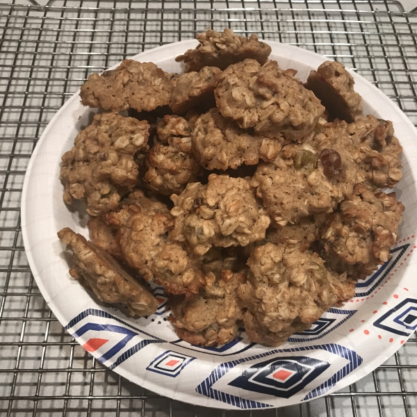 Low Sugar Oatmeal Raisin Cookie