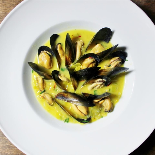 Saffron Mussel Bisque