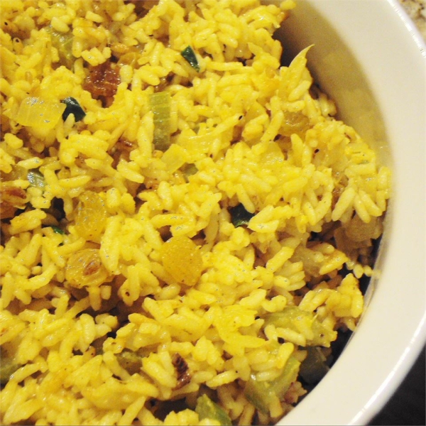 Rice Pilaf with Raisins and Veggies