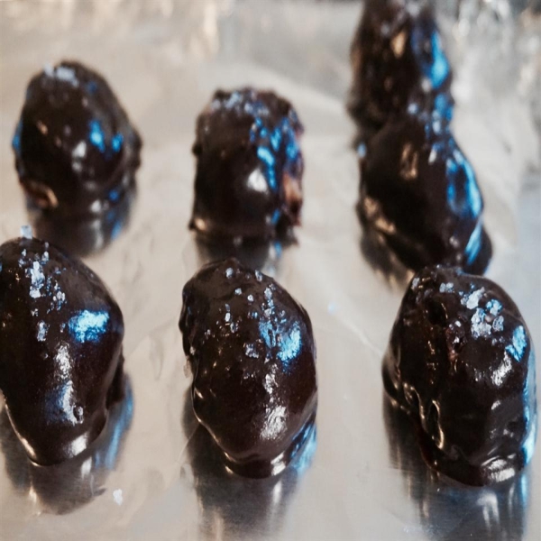 Healthy Salted Dark Chocolate Peanut Butter Oatmeal Truffles