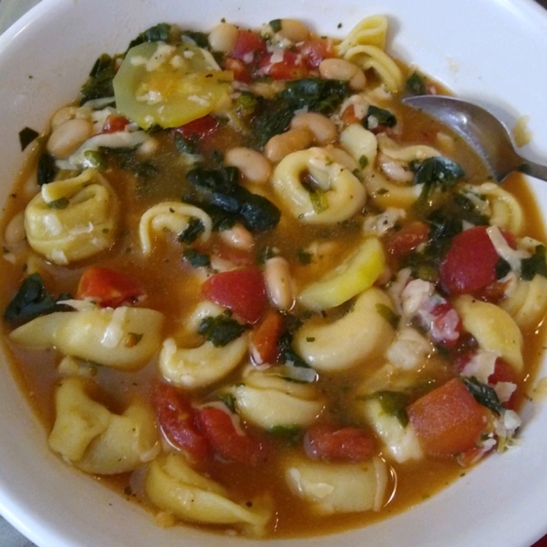 Simple Tortellini Soup