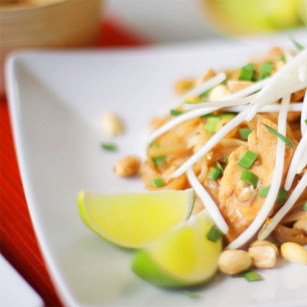 Classic Chicken Pad Thai