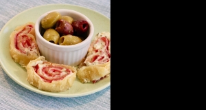 Quick and Easy Party Pinwheels with Cream Cheese and Ham