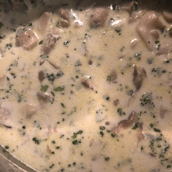 Fettuccine in Creamy Mushroom and Sage Sauce