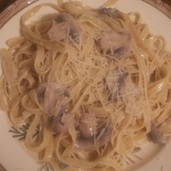 Fettuccine in Creamy Mushroom and Sage Sauce