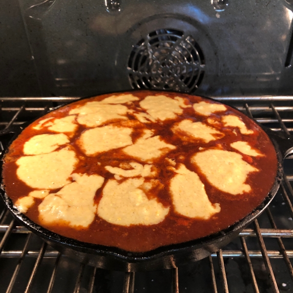 One-Skillet Hearty Chili and Cornbread