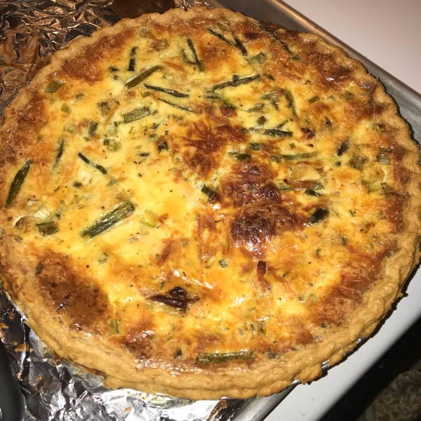 Easy Salmon and Asparagus Quiche