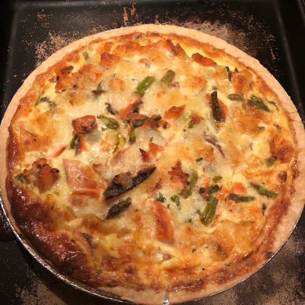 Easy Salmon and Asparagus Quiche