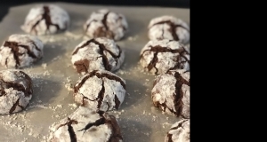 Chocolate-Peppermint Crinkle Cookies