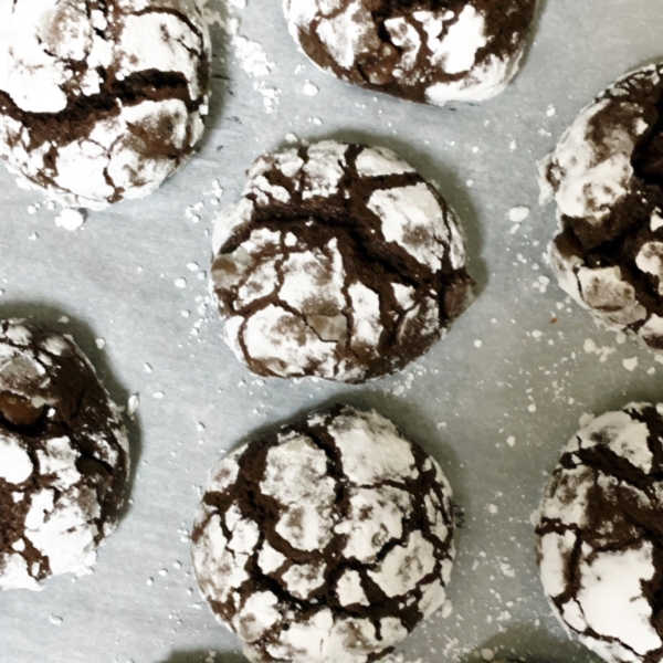 Chocolate-Peppermint Crinkle Cookies