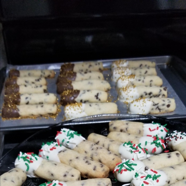 Mini Chocolate Chip Shortbread Cookies