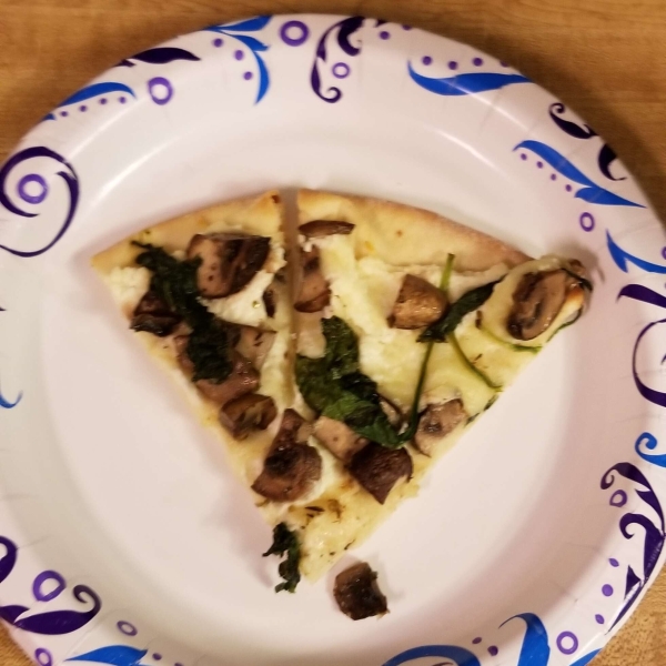 Mushroom-Thyme White Pizza
