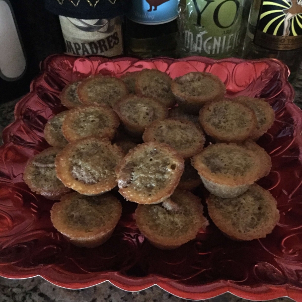 Mini Pecan Pie Muffins