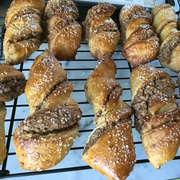 Hazelnut Yeast Twists
