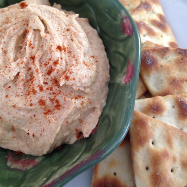 Simple Spicy Hummus