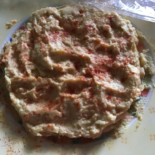 Simple Spicy Hummus