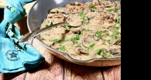 Creamy Garlic-Mushroom Sauce with Bacon