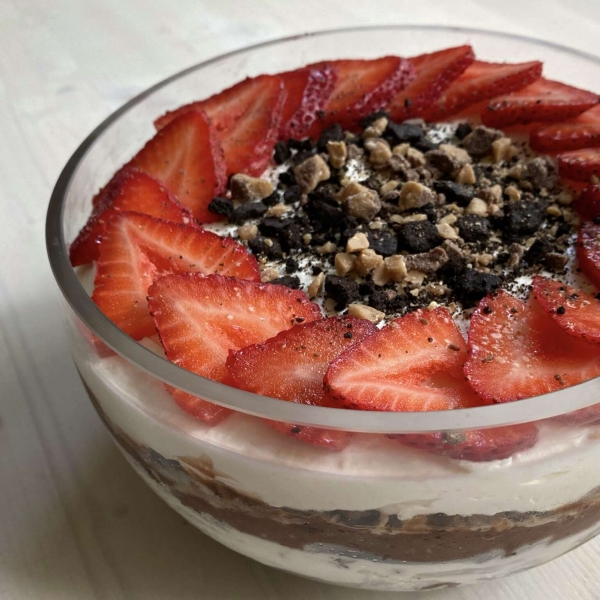 Chocolate Strawberry Crunch Icebox Cake