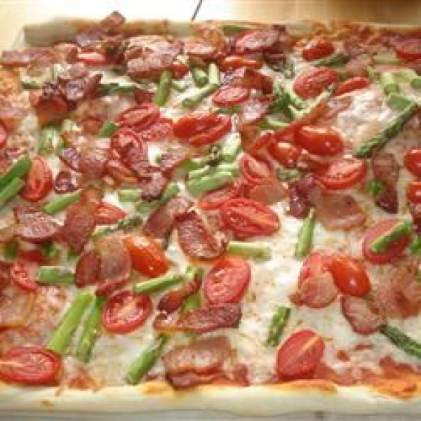 Bacon Asparagus Pizza