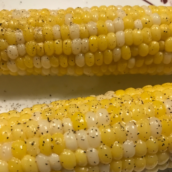 Microwave Corn-on-the-Cob in the Husk