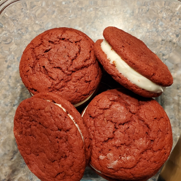 Dawn's Easy Red Velvet Sandwich Cookies