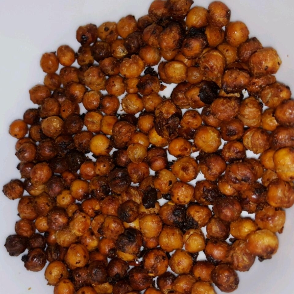 Nacho-Flavored Roasted Chickpeas