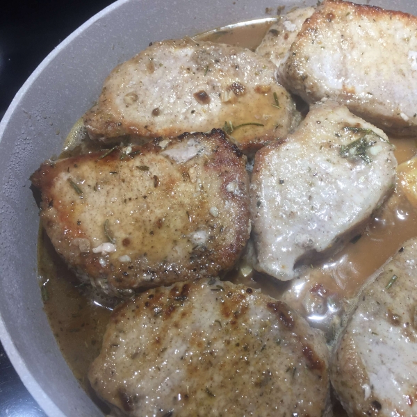 Apple-Sage Pork Chops